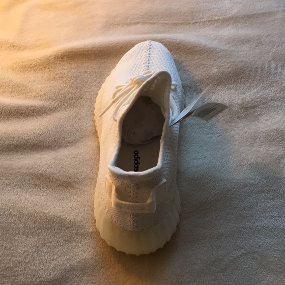 Kanye West Yeezy 350 Triple White (NEVER WORN) - Picture 2 of 6